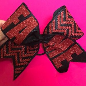 Cheer bow